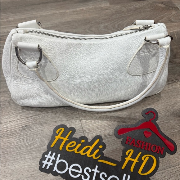 Prada White Vitello Daino Leather Shoulder Bag - Picture 6 of 10